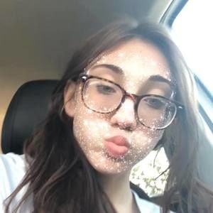 Meet your Posher, Lynn